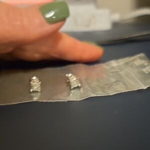 Used Elegant 1 Carat White Gold Stud Earrings 10k
